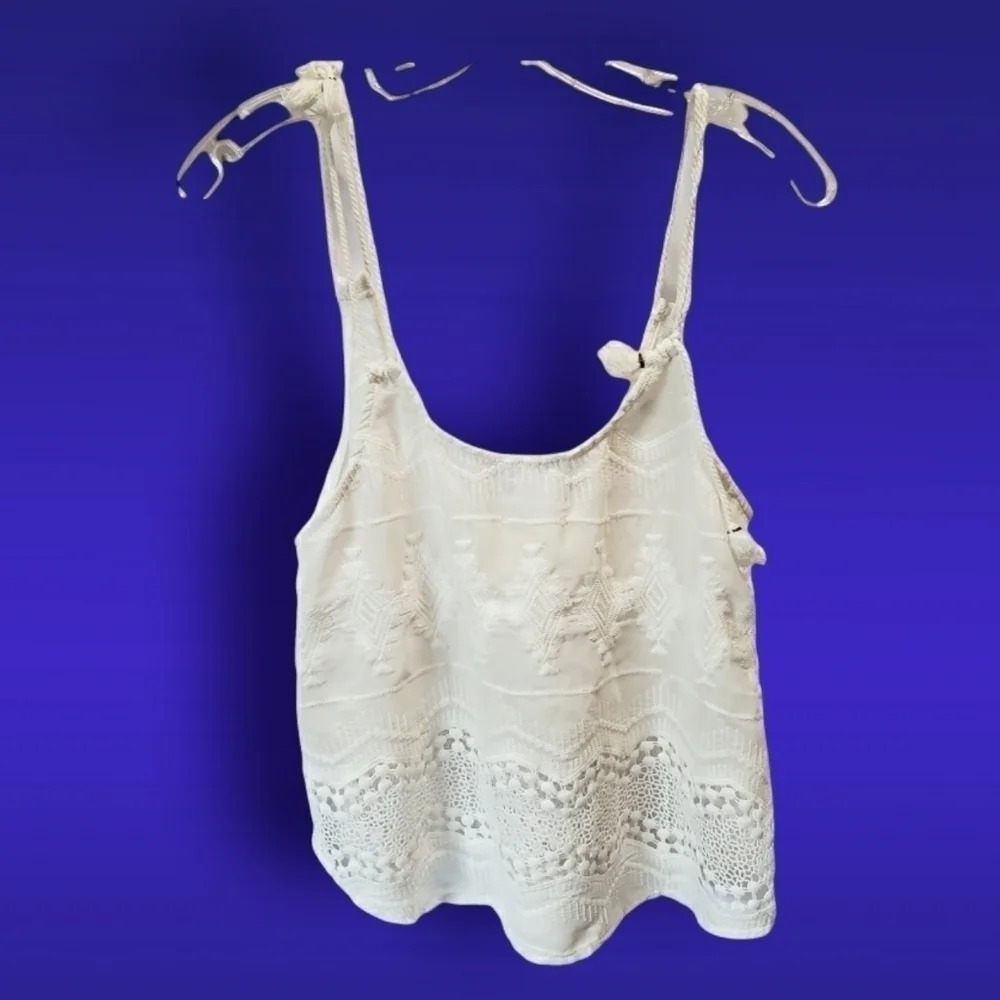 Forever 21 boho-chic festival tassel top size S white